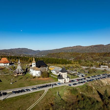 Casa Izvorul Negru Moisei Bed & Breakfast Екстериор снимка