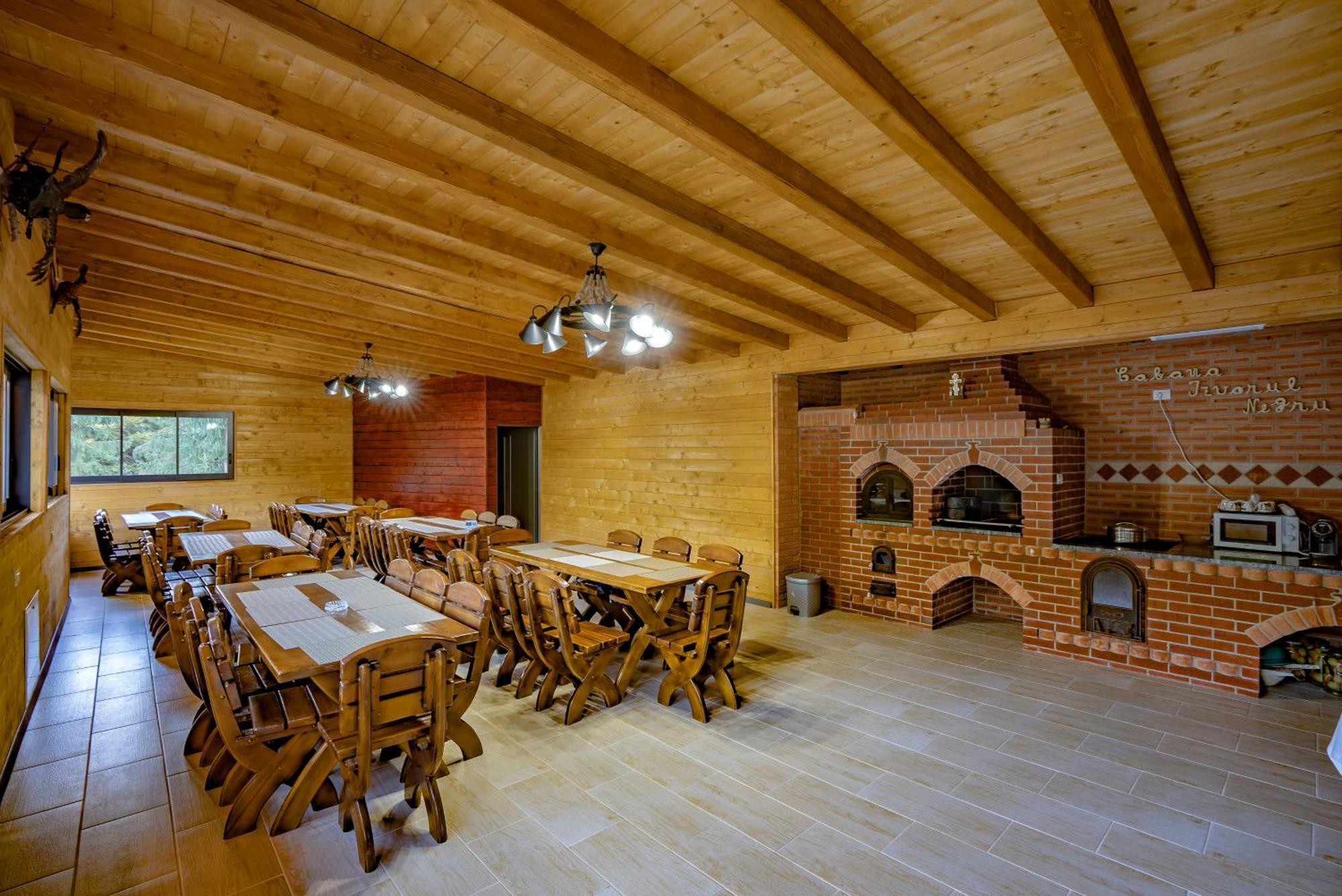 Casa Izvorul Negru Moisei Bed & Breakfast Екстериор снимка